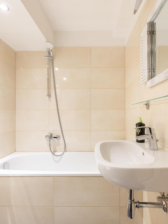 Limehome Berlin Florastrasse Buitenkant foto